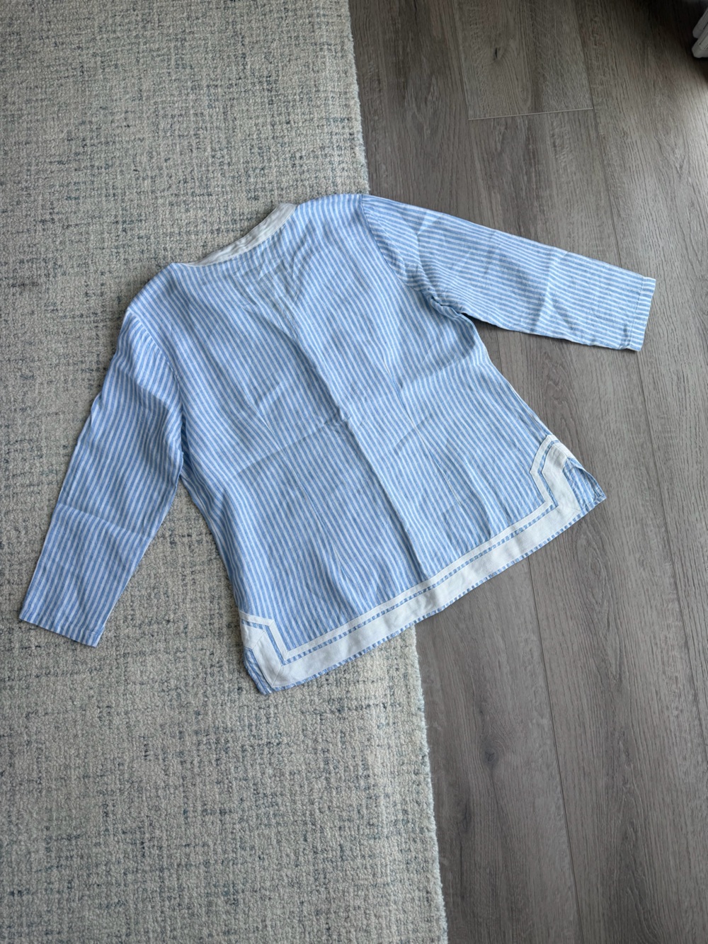 Crown & Ivy Striped Light Blue & White Split-Neck Tunic Coastal Nantucket - Picture 5 of 6